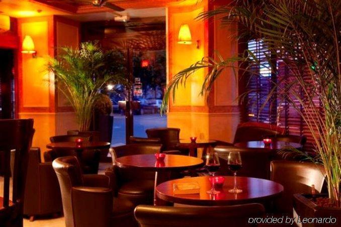 Eiffel Villa Garibaldi Paris Restaurang bild